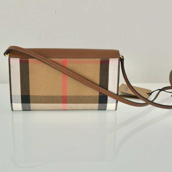 NWT BURBERRY HANNAH COCA HOUSE CHECK DERBY LEATHER CROSSBODY WALLET BAG … - Picture 2 of 11